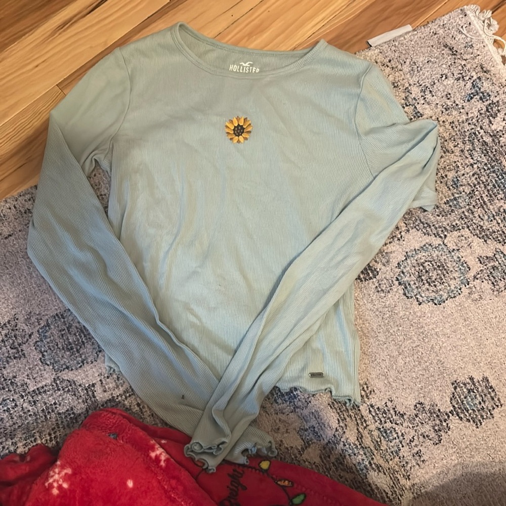 Hollister long sleeve tee